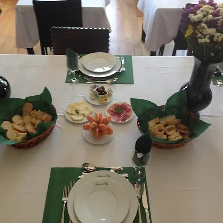 Quinta De Fiaes * Vilar de Macada